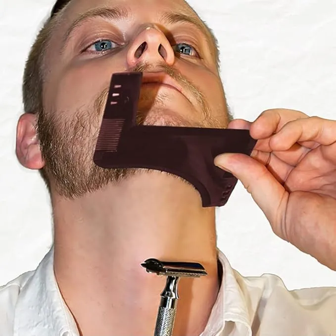Hombre utilizando un peine guía para recortar la barba